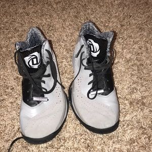 Derick Rose basketball shoes